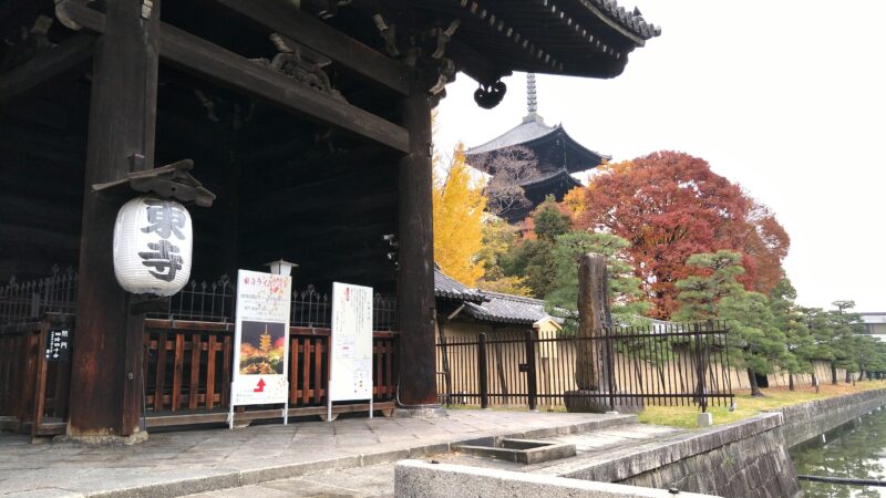 京都最老的寺廟|東寺|逛弘法市集尋寶趣